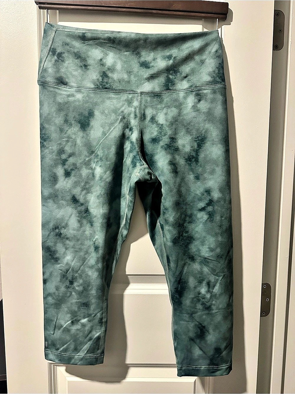Nobull High-Rise Matte Crop Tight Tie-Dye Green Large